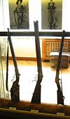 Slavné zbraně vystavené v Muzeu Karla Maye. | Foto: Ondřej Majerčík